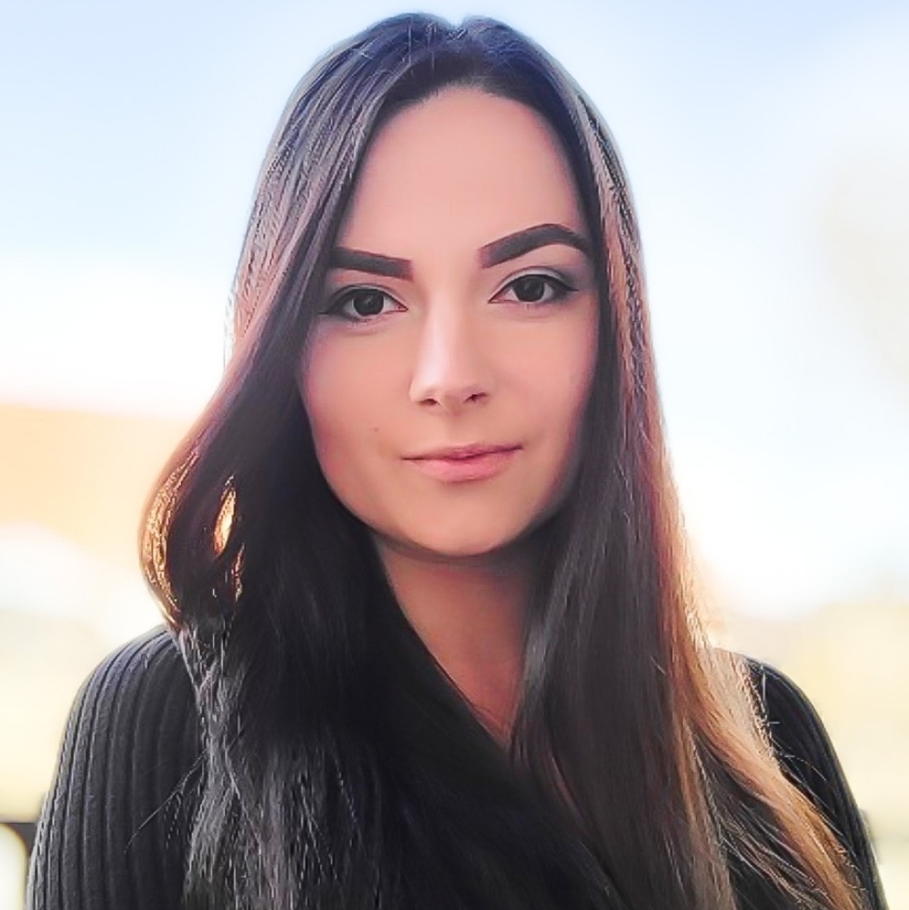 Meet your Posher, Yana